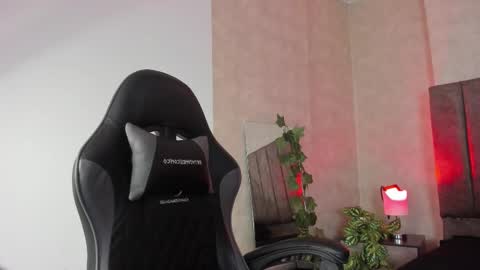 Snapshot of sara_roades chatting on October 18, 7:51 pm sara_roades online show from October 18, 7:51 pm