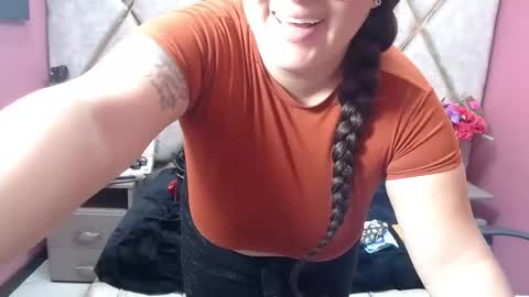 sara_thonson_ online show from February 20, 3:39 am