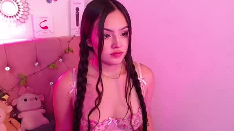          online show from October 8, 12:44 pm