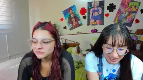 Snapshot of saraandmarilyn chatting on February 1, 1:41 pm Alahia and Marilyn online show from February 1, 1:41 pm