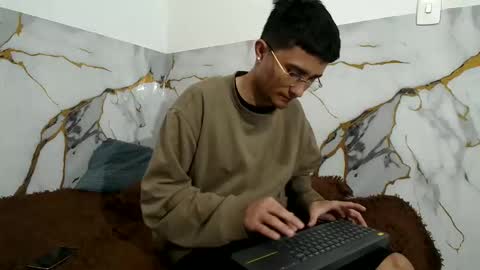 sara and thomas online show from February 22, 7:01 am