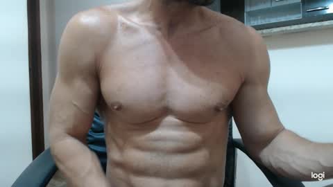 saradorj92 online show from January 15, 7:15 am