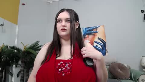 Snapshot of saraelise chatting on September 30, 8:36 am saraelise online show from September 30, 8:36 am