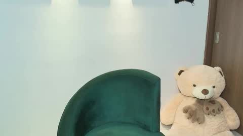 Sara online show from November 26, 6:43 am