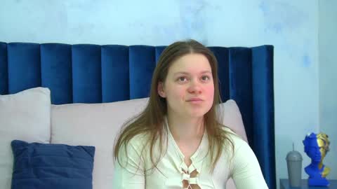 Sara online show from April 2, 4:14 pm