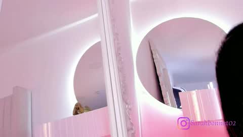 Sarah Bonneth online show from October 9, 1:38 pm