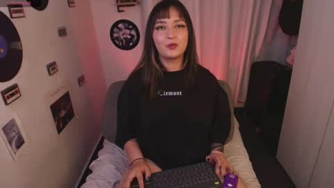 Sara online show from June 21, 5:47 am