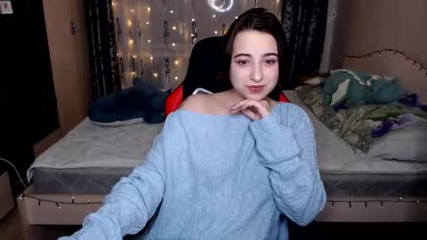 Yours Sarah online show from February 9, 9:17 pm