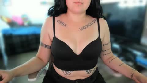 Sarah online show from October 2, 5:12 pm