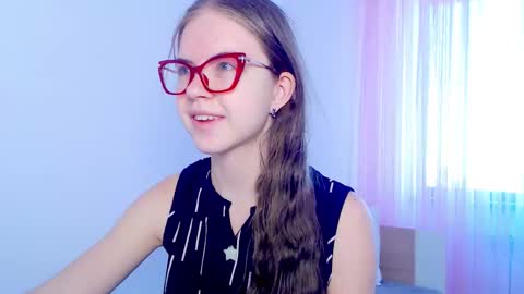 Sarah online show from November 9, 4:05 am