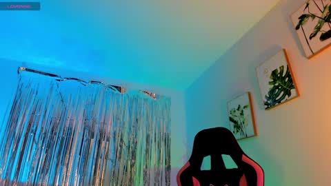 Snapshot of sarah_perez1 chatting on January 8, 2:57 am INSTAGRAM...sarah22 p online show from January 8, 2:57 am