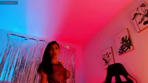 Snapshot of sarah_perez1 chatting on December 3, 2:53 am INSTAGRAM...sarah22 p online show from December 3, 2:53 am