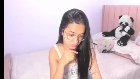 Snapshot of sarah_stone15 chatting on October 22, 12:36 am Sarah online show from October 22, 12:36 am