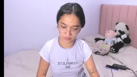 Snapshot of sarah_stone15 chatting on October 18, 1:54 am Sarah online show from October 18, 1:54 am