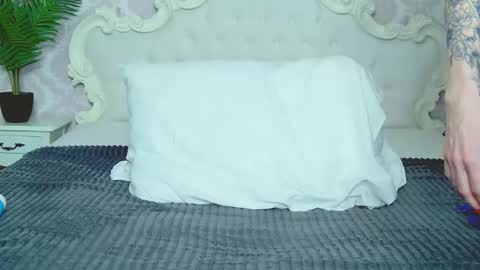 SarahEshley online show from February 26, 8:36 pm