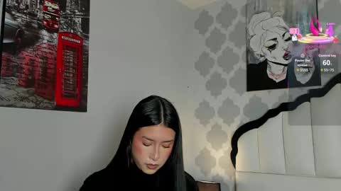 Sarah online show from October 27, 8:09 pm