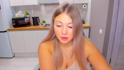 Sarah online show from October 28, 2:29 pm