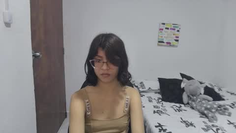 Sarah  online show from September 13, 1:02 pm