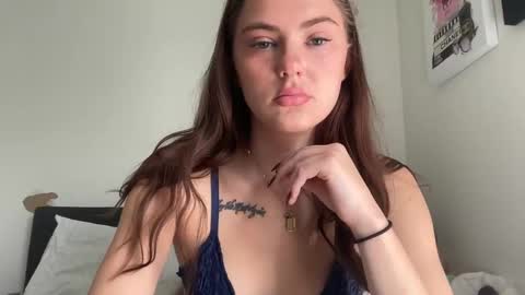 Snapshot of sarahxaoliver1 chatting on October 1, 2:16 pm SarahxOliver online show from October 1, 2:16 pm