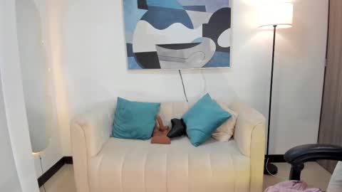 I am Sara  online show from February 16, 9:13 pm