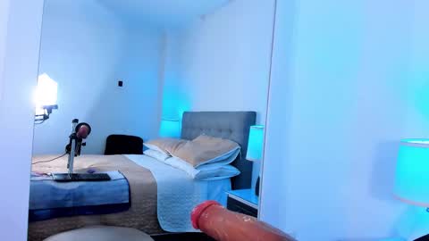 sararendon online show from November 19, 5:23 pm