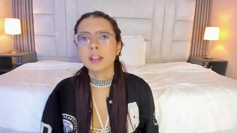Snapshot of sarasaenz_99 chatting on October 14, 8:12 pm Sara online show from October 14, 8:12 pm