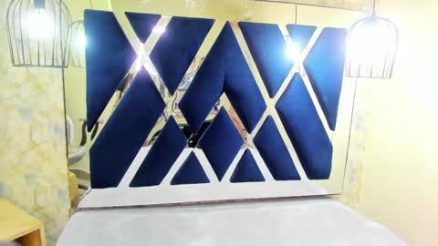 Snapshot of sarasaenz__ chatting on February 19, 12:55 pm online show from February 19, 12:55 pm