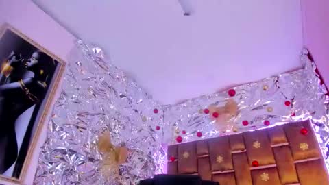 sarastonesx online show from December 5, 6:23 am