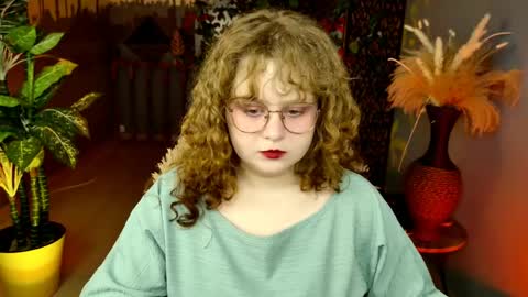 Sara online show from April 14, 9:12 am