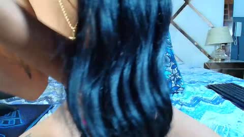 Snapshot of sarawonder69x chatting on October 10, 10:25 pm Sara Rivera online show from October 10, 10:25 pm