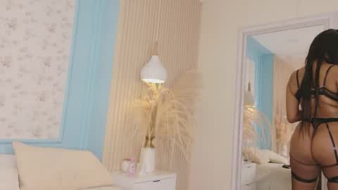 saraycortez online show from April 10, 11:20 pm