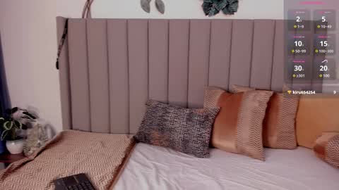 Snapshot of saraymonroe chatting on February 17, 6:17 pm Saray online show from February 17, 6:17 pm