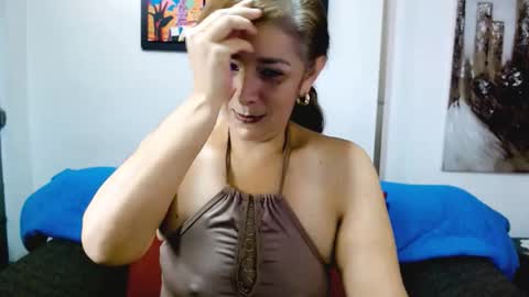 sarethdavis online show from December 5, 2:15 pm