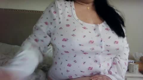 Sara online show from February 28, 2:43 pm