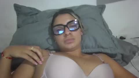 Snapshot of sarissmunera chatting on October 23, 12:23 am sarissmunera online show from October 23, 12:23 am