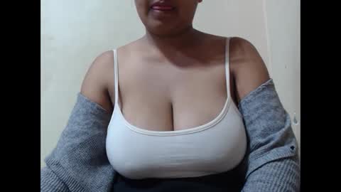 Snapshot of saronette chatting on October 8, 10:32 am saronette online show from October 8, 10:32 am