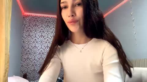 Snapshot of sary_vibe chatting on September 27, 9:07 am Valentina online show from September 27, 9:07 am