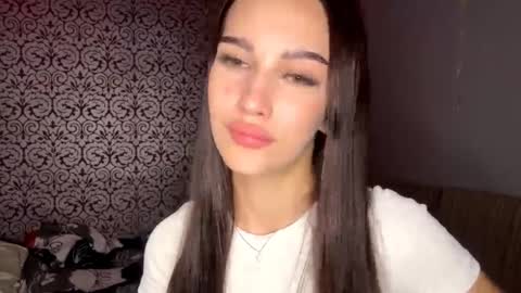 Snapshot of sary_vibe chatting on October 8, 8:26 pm Valentina online show from October 8, 8:26 pm