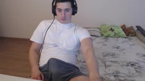 Snapshot of sasha_calvin chatting on September 25, 2:35 pm sasha_calvin online show from September 25, 2:35 pm