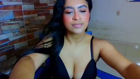 Snapshot of sasha_rose23 chatting on February 10, 8:21 pm Camila online show from February 10, 8:21 pm