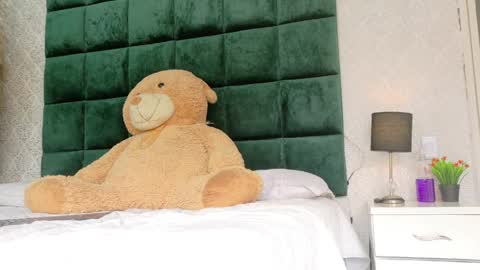 sasha_sinne online show from April 3, 1:51 pm