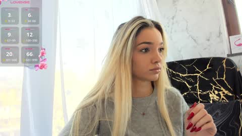 sassyt33n online show from March 8, 7:38 am