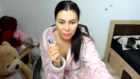 sassytiff online show from March 18, 12:44 pm