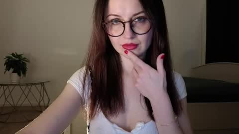 Lori online show from April 12, 6:12 pm