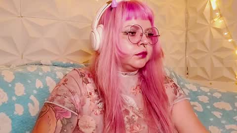 Gina George online show from May 24, 2:52 am