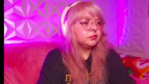 Gina George online show from January 18, 2:09 am