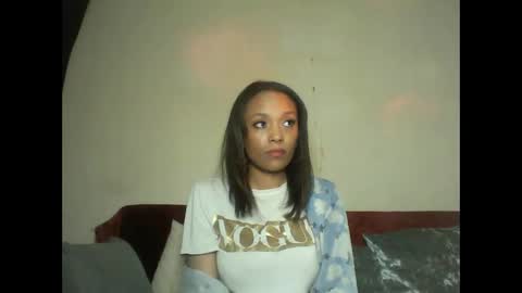 Snapshot of saucy_shanice chatting on September 26, 12:51 am Shaniiice online show from September 26, 12:51 am