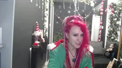 SaucySky online show from December 17, 10:44 am