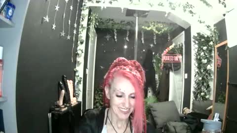 SaucySky online show from May 29, 10:52 pm
