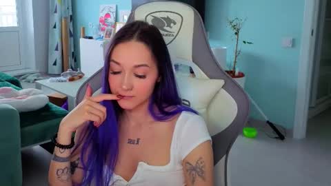 Ariel online show from March 14, 3:43 am